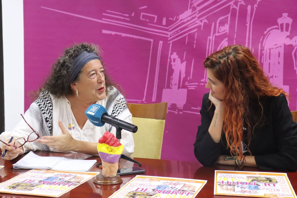 El Ateneo Republicano acerca a Puerto Real la exposición de viñetas de Ana Moreiras “De norte a sur