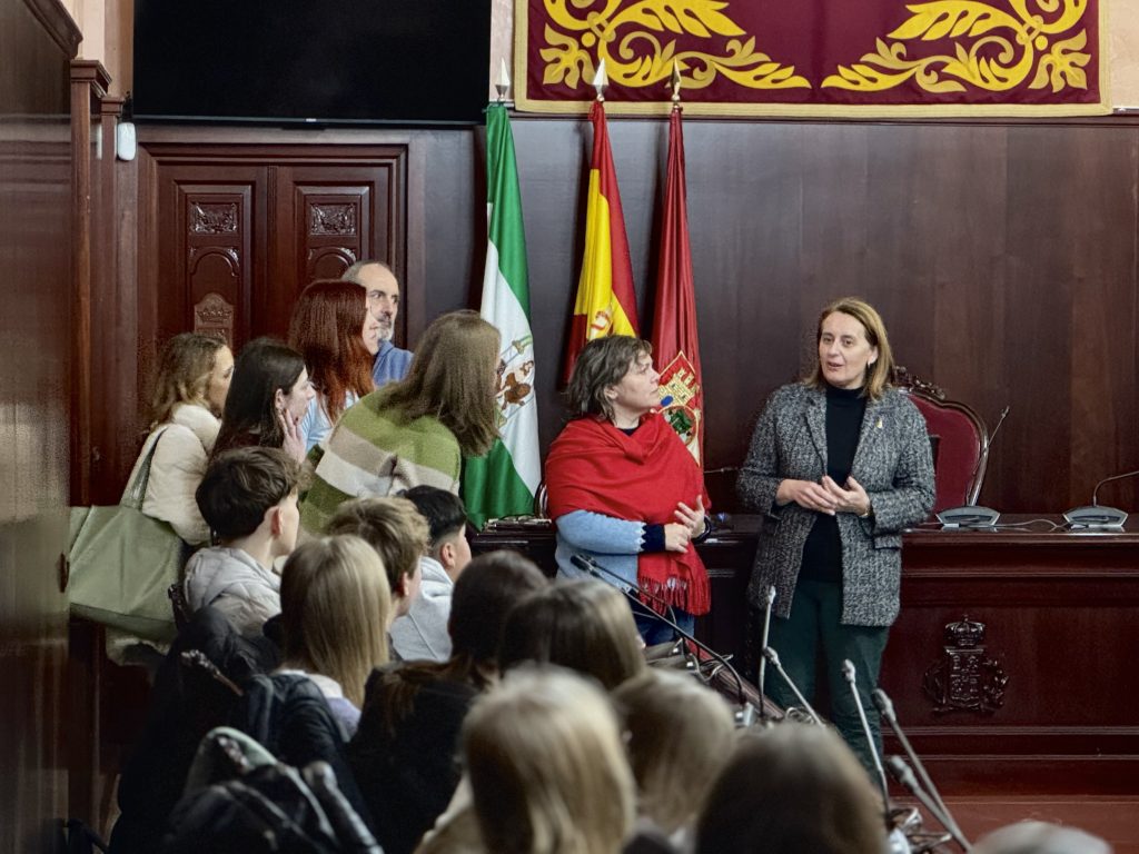 La Casa Consistorial recibe al alumnado de intercambio con el IES Profesor Antonio Muro