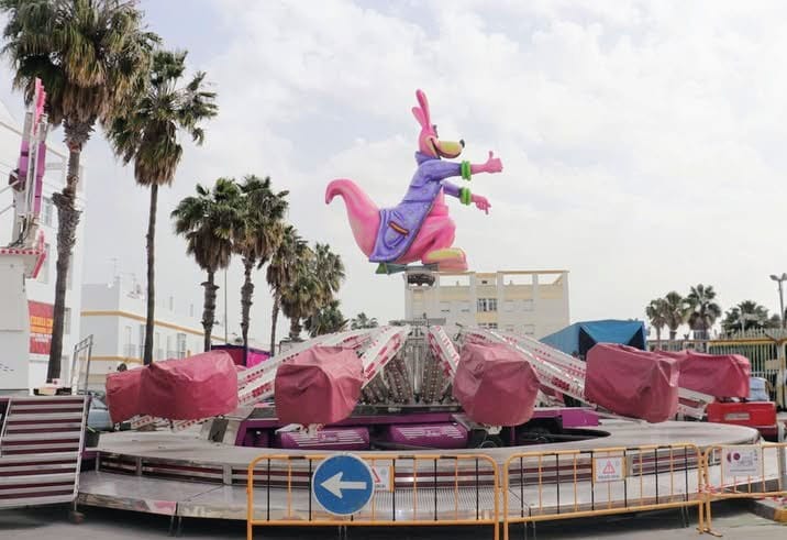 El parque de atracciones se inaugura el jueves 19 de febrero en el Paseo Marítimo con el Día de la Infancia