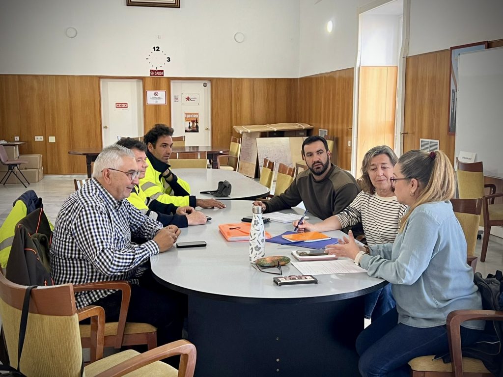 El Ayuntamiento de Puerto Real y los colectivos ambientales planifican nuevas acciones en Las Canteras para el verano