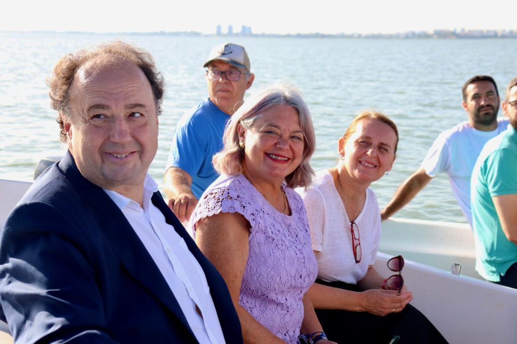 La alcaldesa reúne a las administraciones en la Isla del Trocadero para impulsar su recuperación y puesta en valor